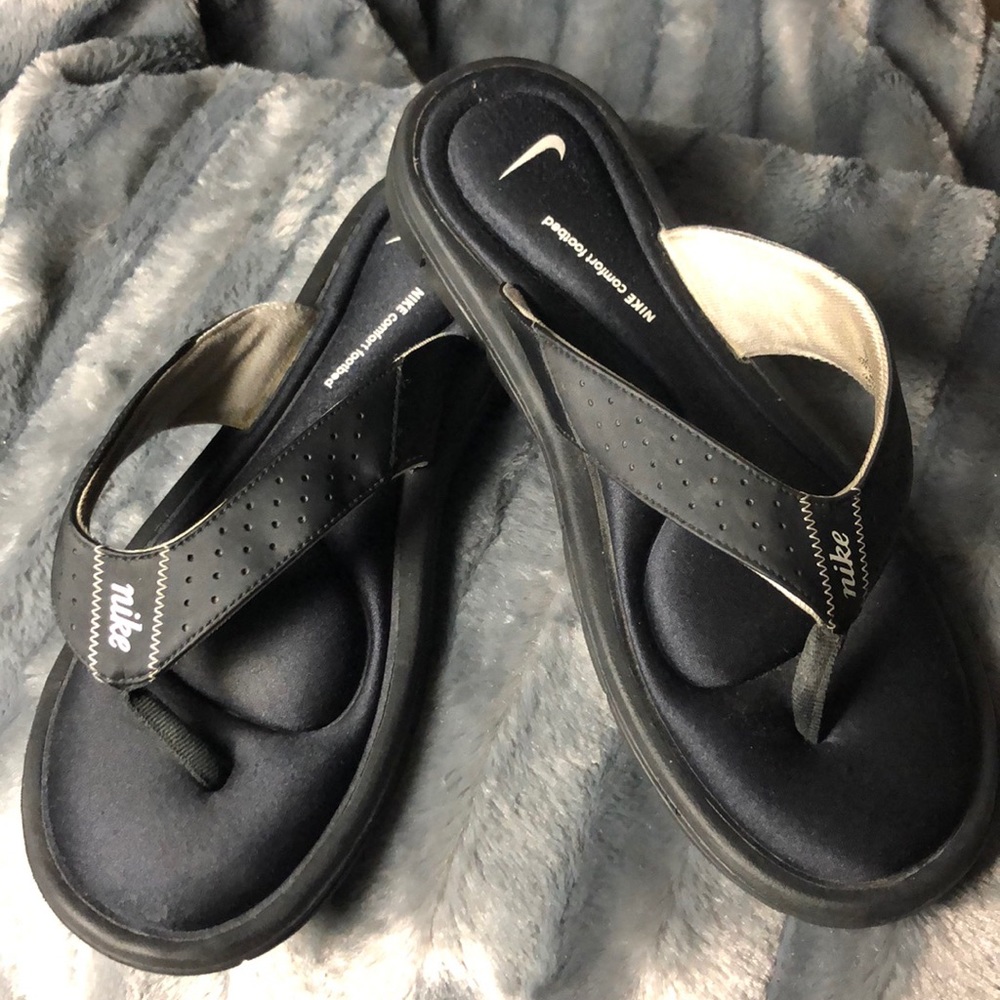 Nike flip flops